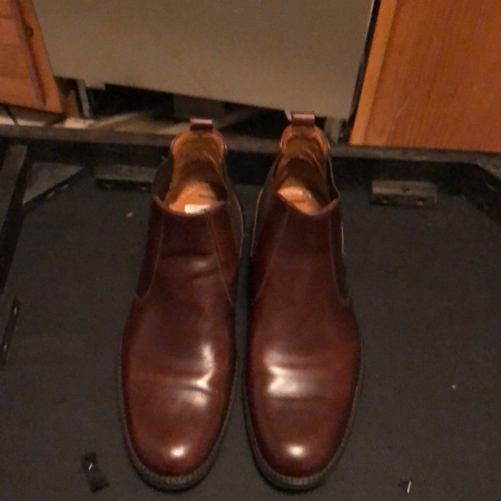 COPY - Men’s size 10.5 Johnston & Murphy slip on boot